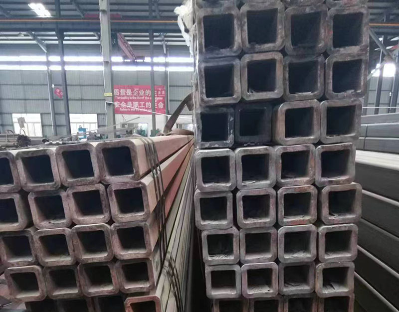 永善无缝方管裂缝